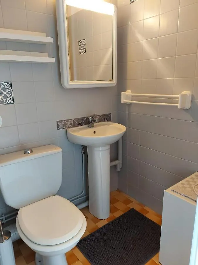 Appartement Coquet studio avec belle terrasse à La Londe-les-Maures France